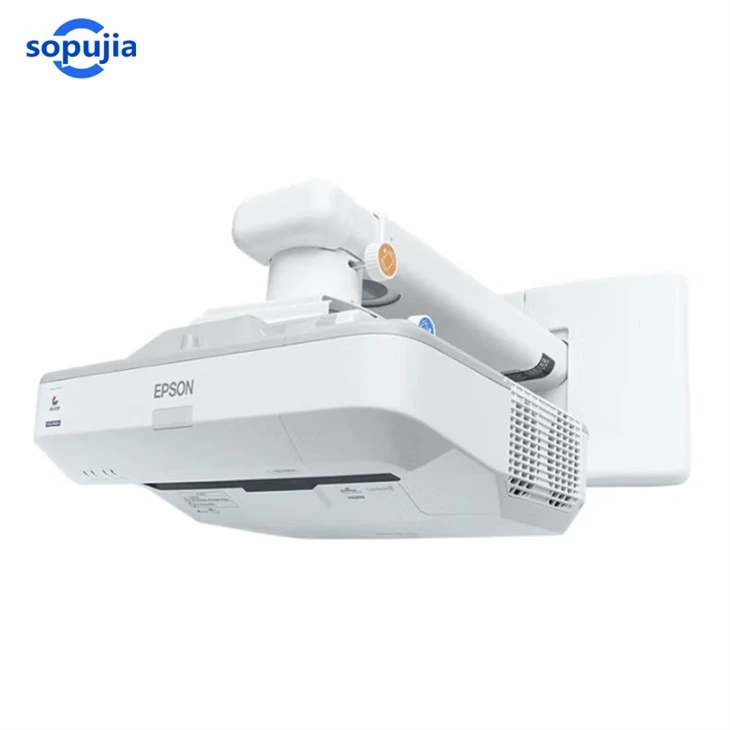 Short-throw projector bracket
